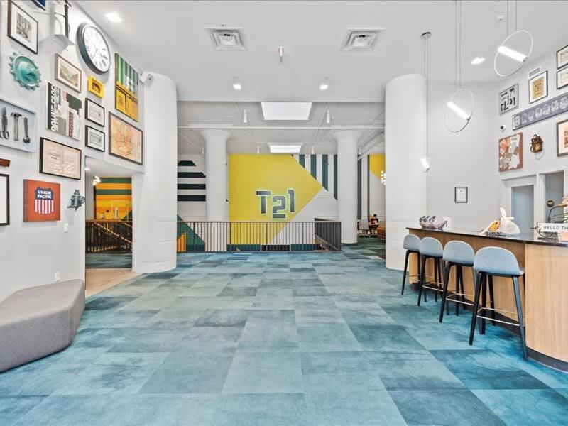Cozysuites Historic 1Br, Downtown Питтсбург Экстерьер фото